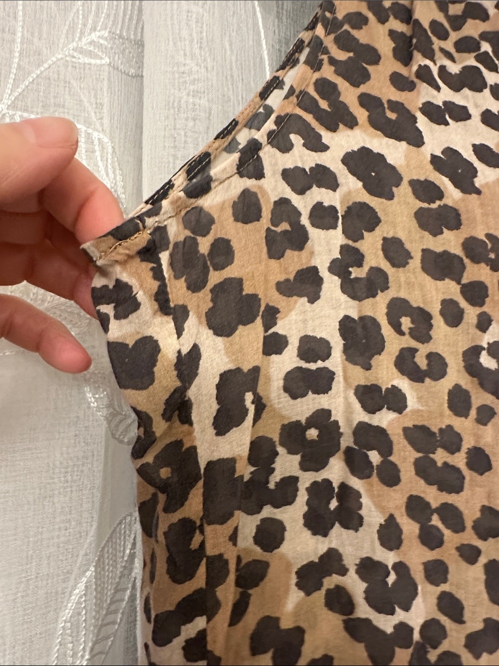 Bella Dahl Brown and Black Leopard Print Sleeveless Button-Front Top - Picture 4 of 8